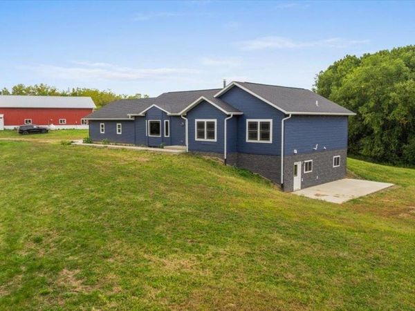 13514 Airport Road, Ferryville, WI 54628
