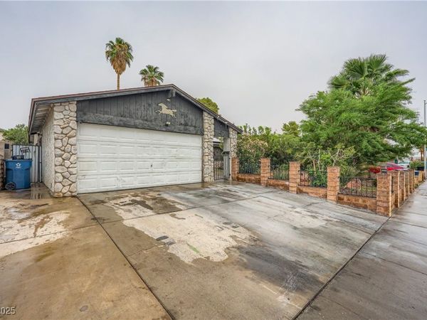 4322 E Viking Road, Las Vegas, NV 89121