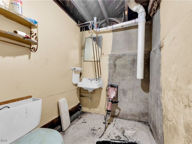 908 Stadelman Avenue, Akron, OH 44320 Photo 24