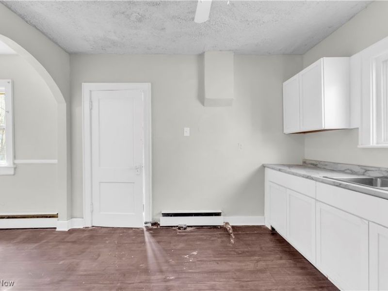 908 Stadelman Avenue, Akron, OH 44320 Photo 5