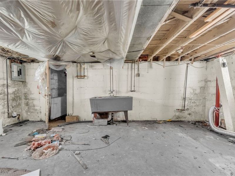 908 Dayton Street, Akron, OH 44310 Photo 24