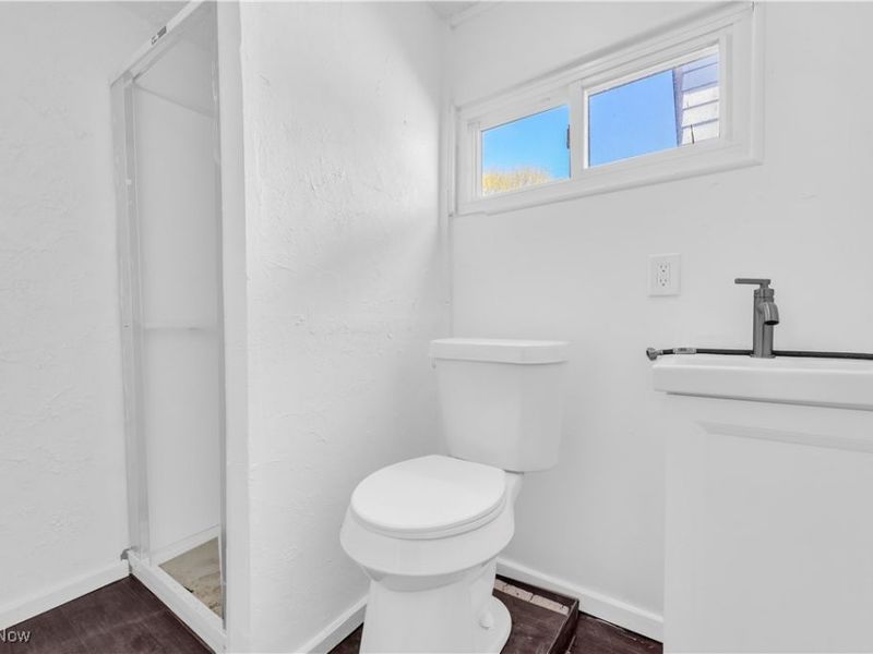 908 Dayton Street, Akron, OH 44310 Photo 4