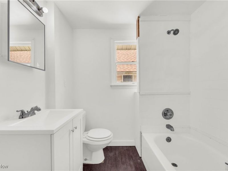 908 Dayton Street, Akron, OH 44310 Photo 5