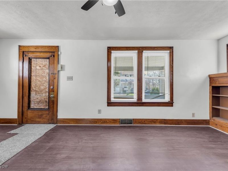 908 Dayton Street, Akron, OH 44310 Photo 7