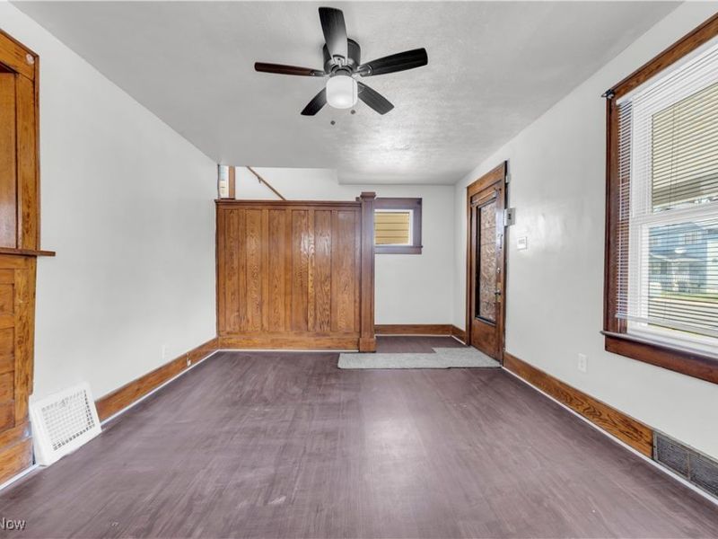 908 Dayton Street, Akron, OH 44310 Photo 8