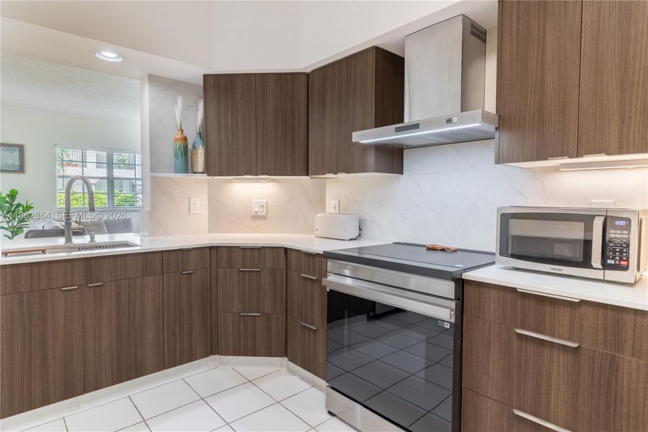 3255 NE 184th St, Unit 12217, Aventura, FL 33160 Photo