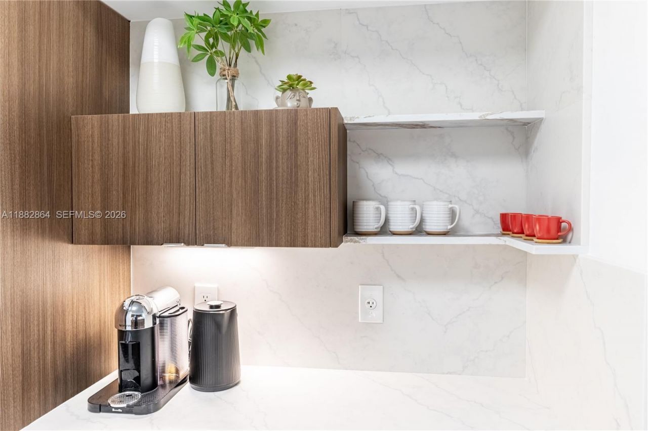 3255 NE 184th St, Unit 12217, Aventura, FL 33160 Photo