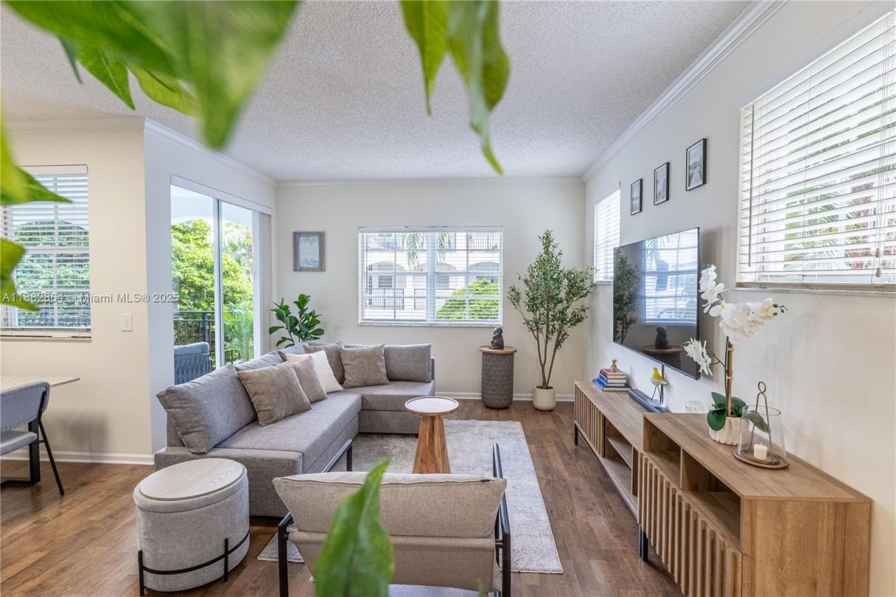 3255 NE 184th St, Unit 12217, Aventura, FL 33160 Photo