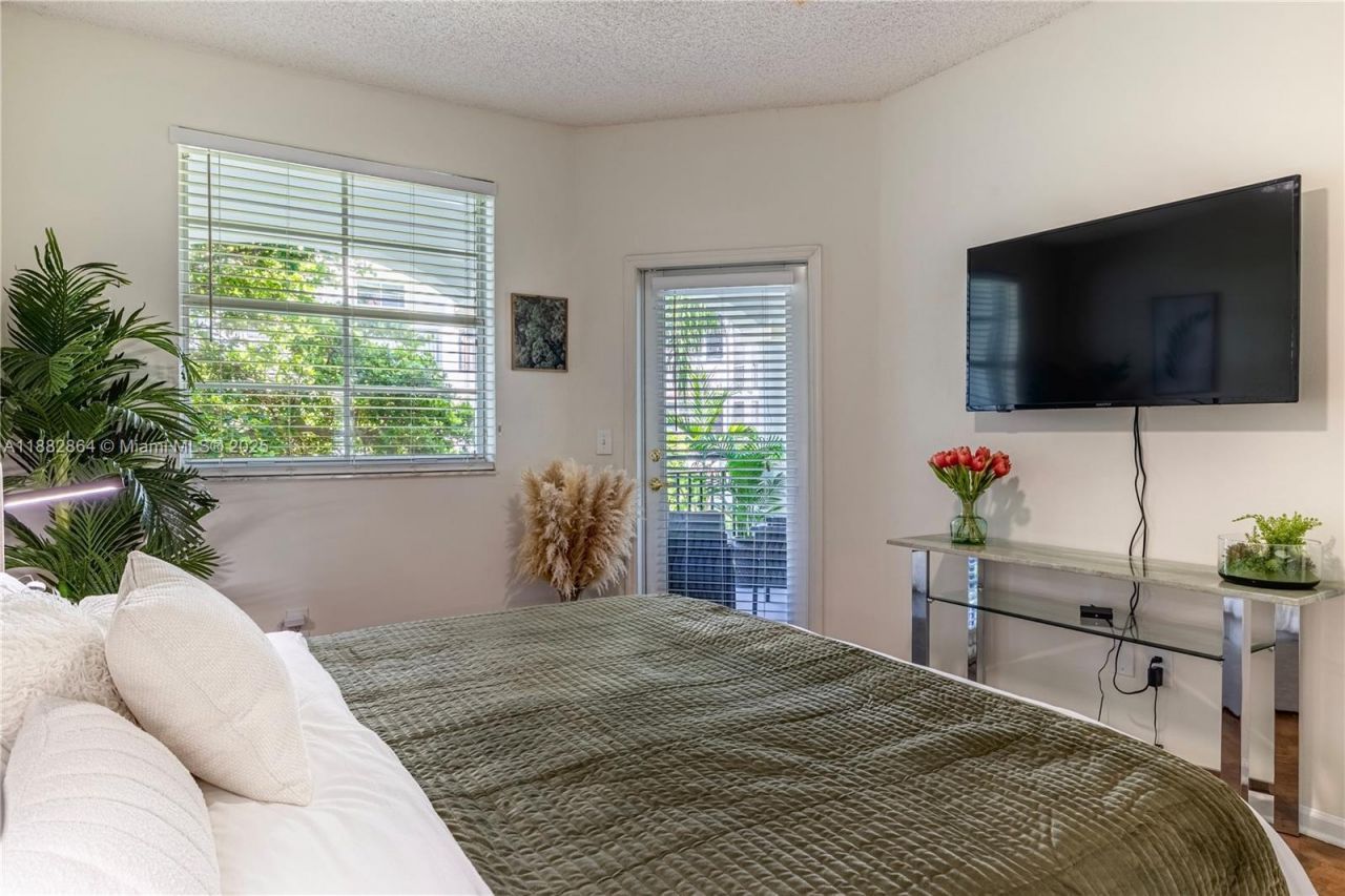 3255 NE 184th St, Unit 12217, Aventura, FL 33160 Photo