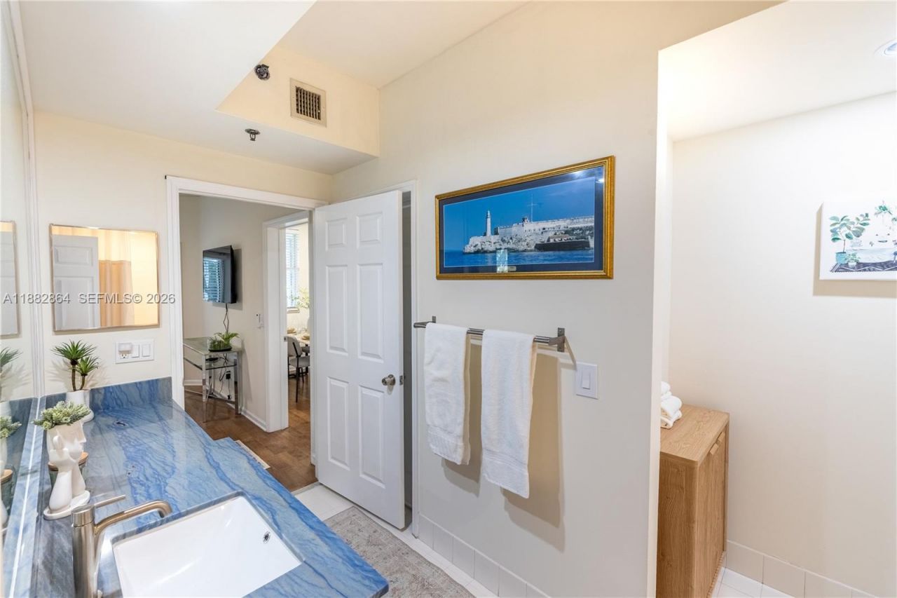 3255 NE 184th St, Unit 12217, Aventura, FL 33160 Photo