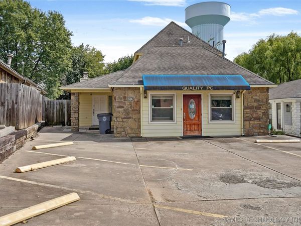 4940 E 73rd Street S, Tulsa, OK 74136