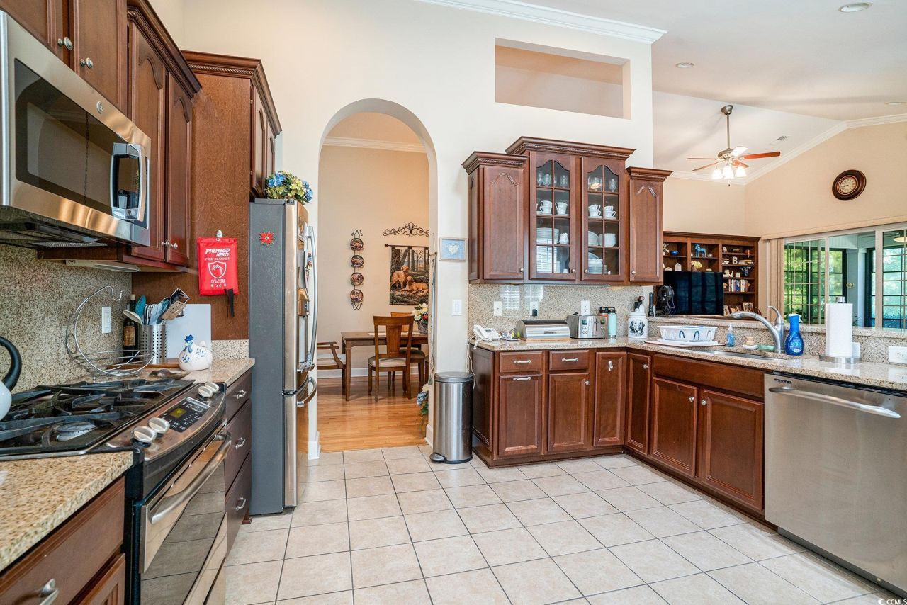 454 Grand Cypress Way Photo 11