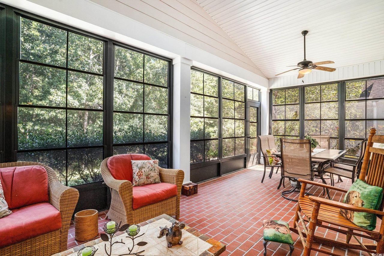 454 Grand Cypress Way Photo 17