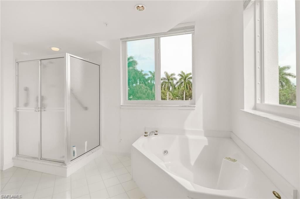 7515 Pelican Bay Blvd, Unit 2A, Naples, FL 34108 Photo