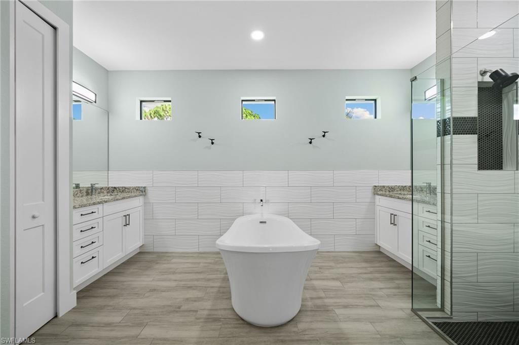 4657 Key Largo Ln, Bonita Springs, FL 34134 Photo