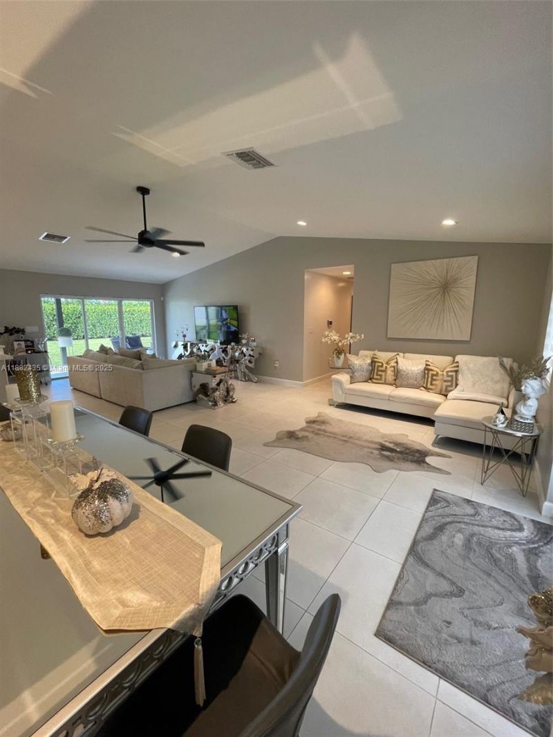 20605 SW 319th St, Homestead, FL 33030 Photo