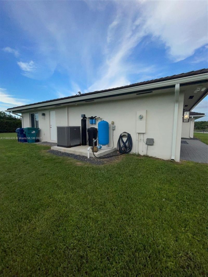 20605 SW 319th St, Homestead, FL 33030 Photo