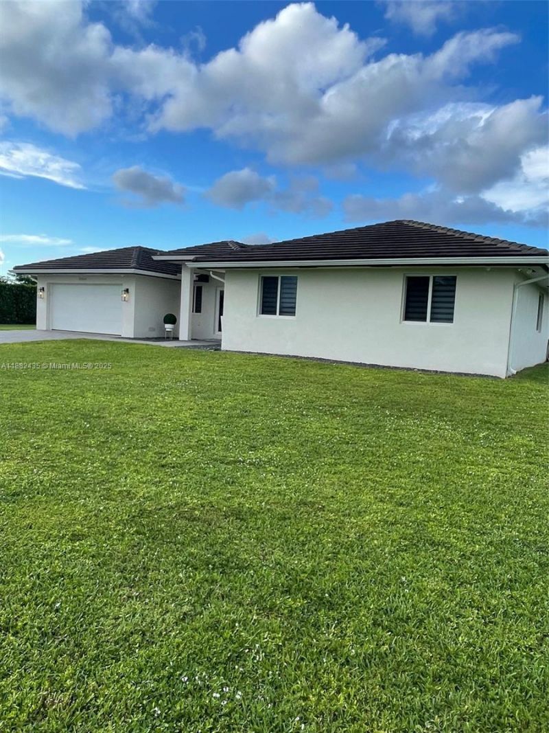 20605 SW 319th St, Homestead, FL 33030 Photo