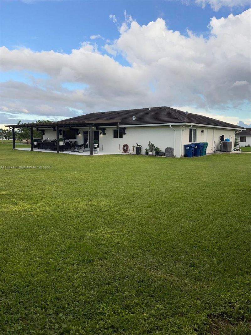 20605 SW 319th St, Homestead, FL 33030 Photo