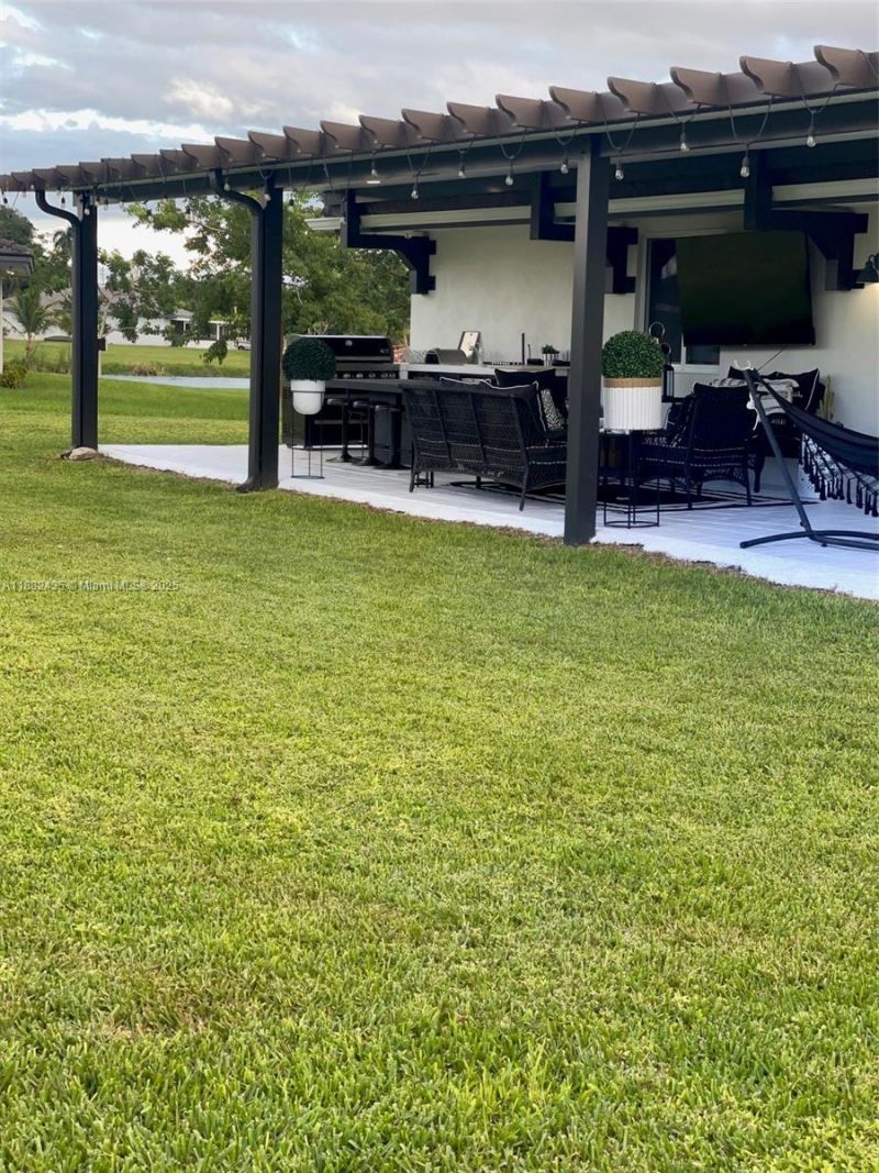 20605 SW 319th St, Homestead, FL 33030 Photo