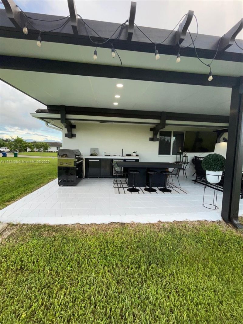 20605 SW 319th St, Homestead, FL 33030 Photo