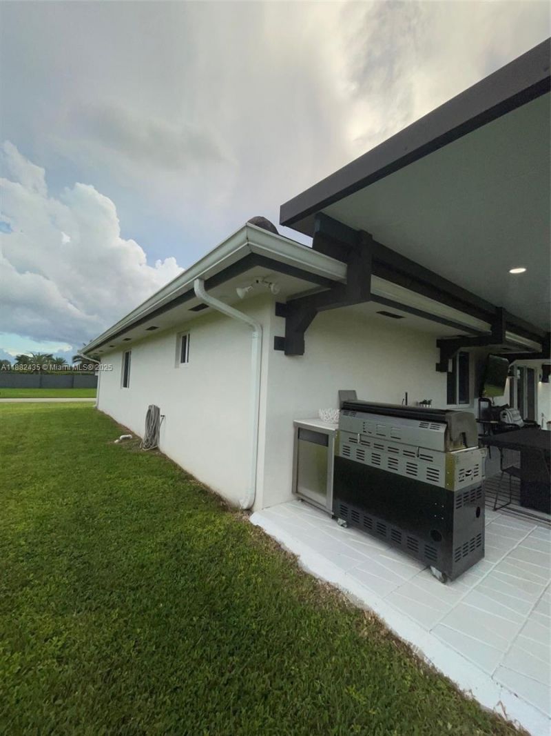 20605 SW 319th St, Homestead, FL 33030 Photo