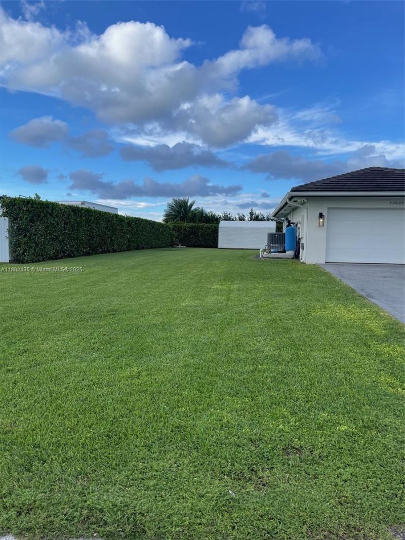 20605 SW 319th St, Homestead, FL 33030 Photo