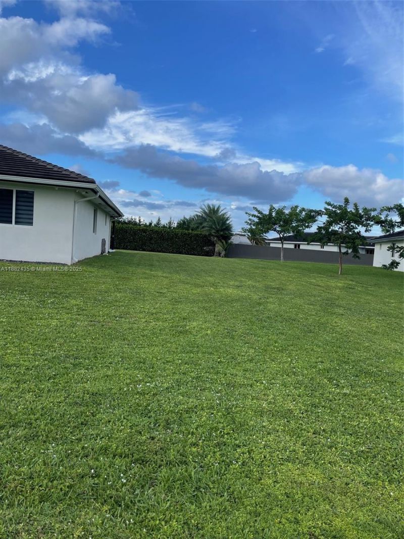 20605 SW 319th St, Homestead, FL 33030 Photo