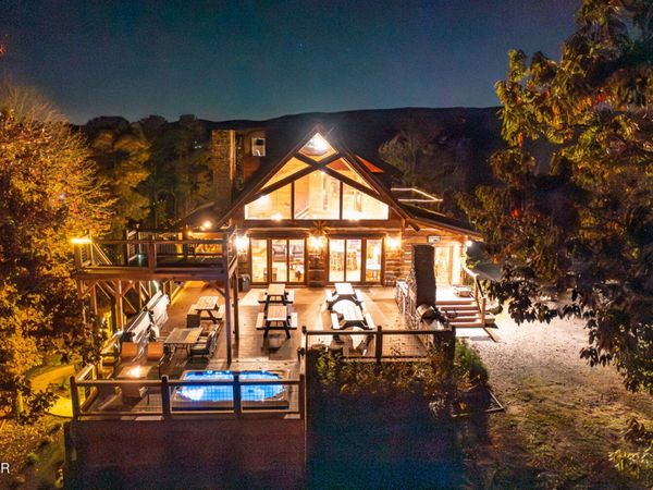 3309 Lonesome Pine Way, Sevierville, TN 37862