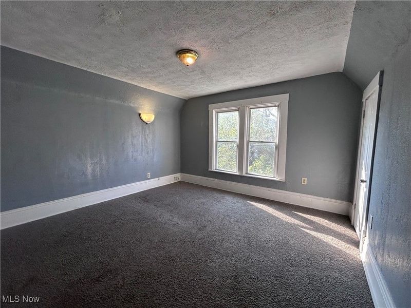 10703 Kimberley Avenue, Cleveland, OH 44108 Photo 3