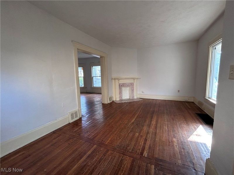 10703 Kimberley Avenue, Cleveland, OH 44108 Photo 9