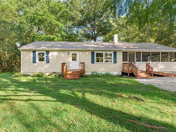 211 Beale St, HAGUE, VA 22469