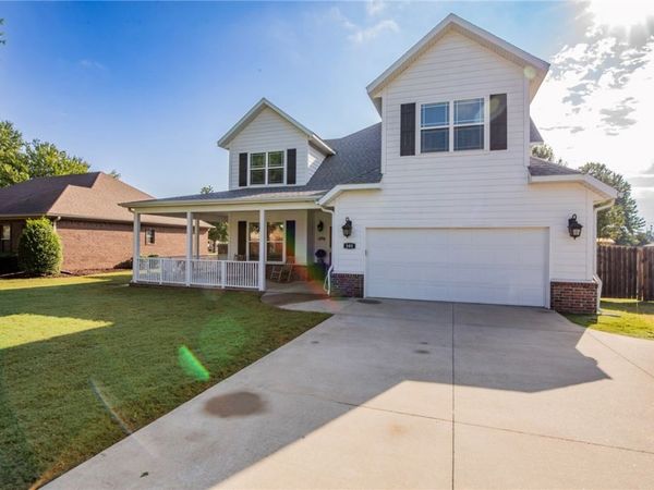 505 N Oakwood Street, Lowell, AR 72745