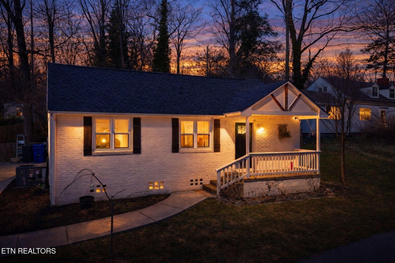 106 Crescent Rd, Norris, TN 37828 Main Photo