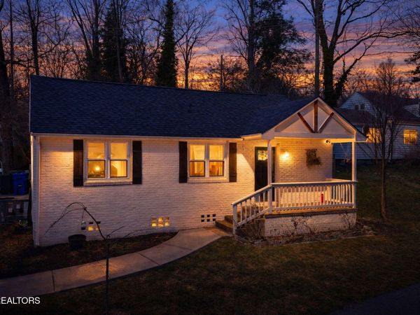 106 Crescent Rd, Norris, TN 37828