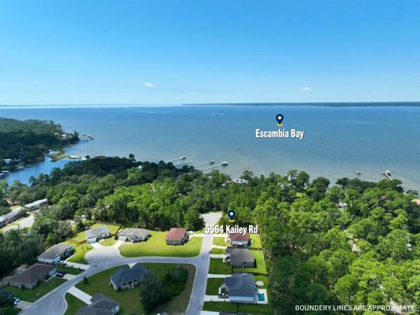 5564 Kailey Rd, Milton, FL 32583