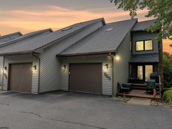 705 Lakeview Estates, Morgantown, WV 26508