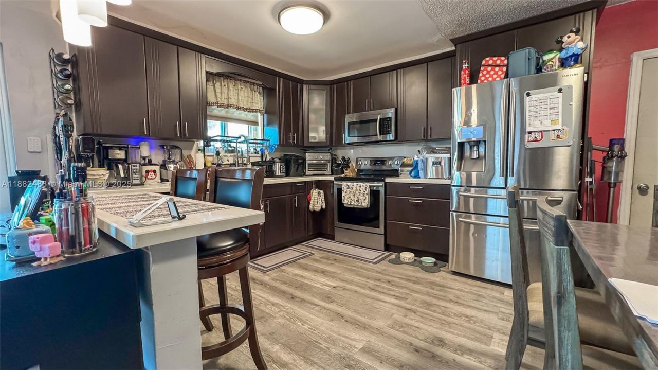 683 SE 6th Pl, Hialeah, FL 33010 Photo