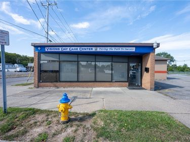300 Hyde Park Boulevard, Niagara Falls, NY 14303
