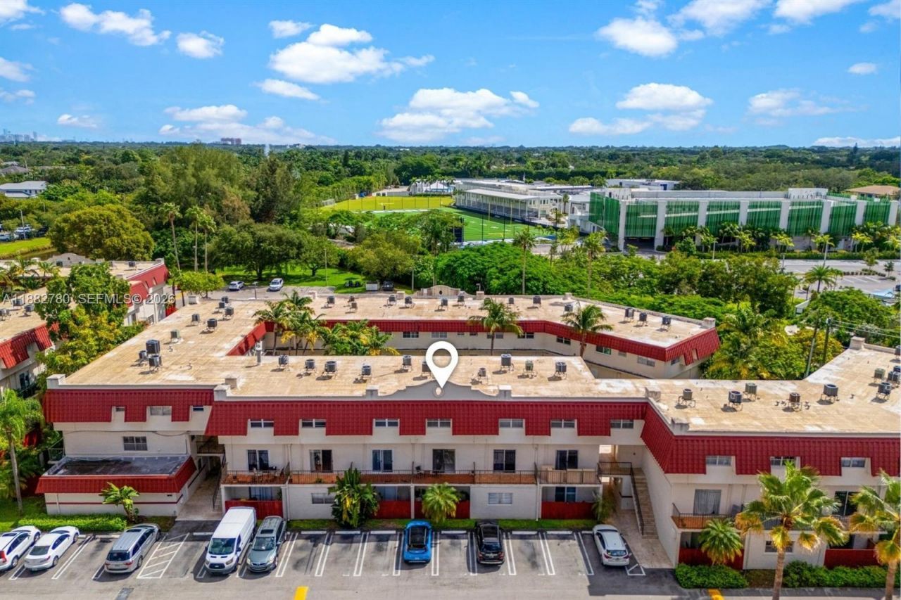 8650 SW 67th Ave, Unit 1027, Pinecrest, FL 33156 Main Photo