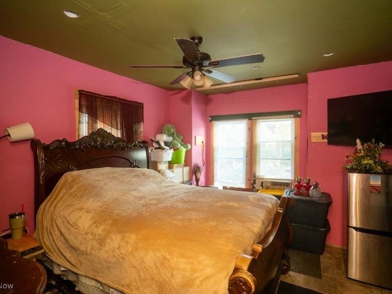 10927 Grantwood Avenue, Cleveland, OH 44108 Photo 9