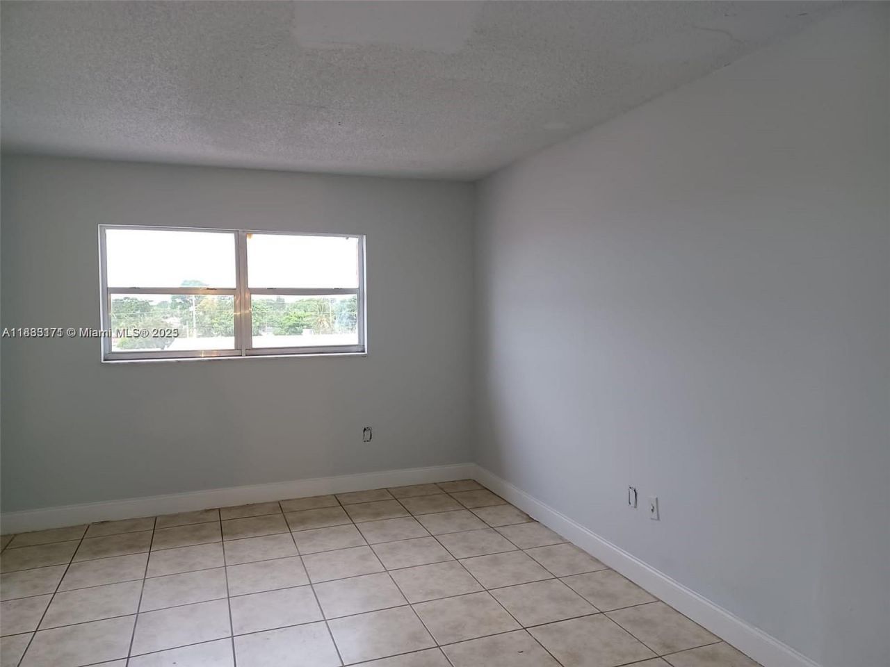 3610 NW 21st St, Unit 409, Lauderdale Lakes, FL 33311 Photo