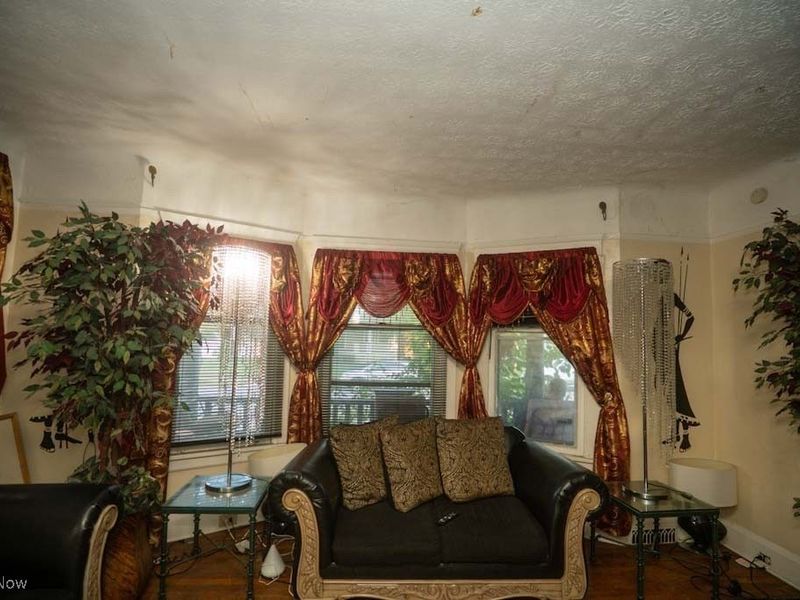 550 E 107th Street, Cleveland, OH 44108 Photo 5