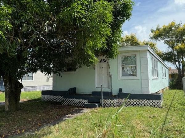 821 Rickey Jackson Blvd, Pahokee, FL 33476