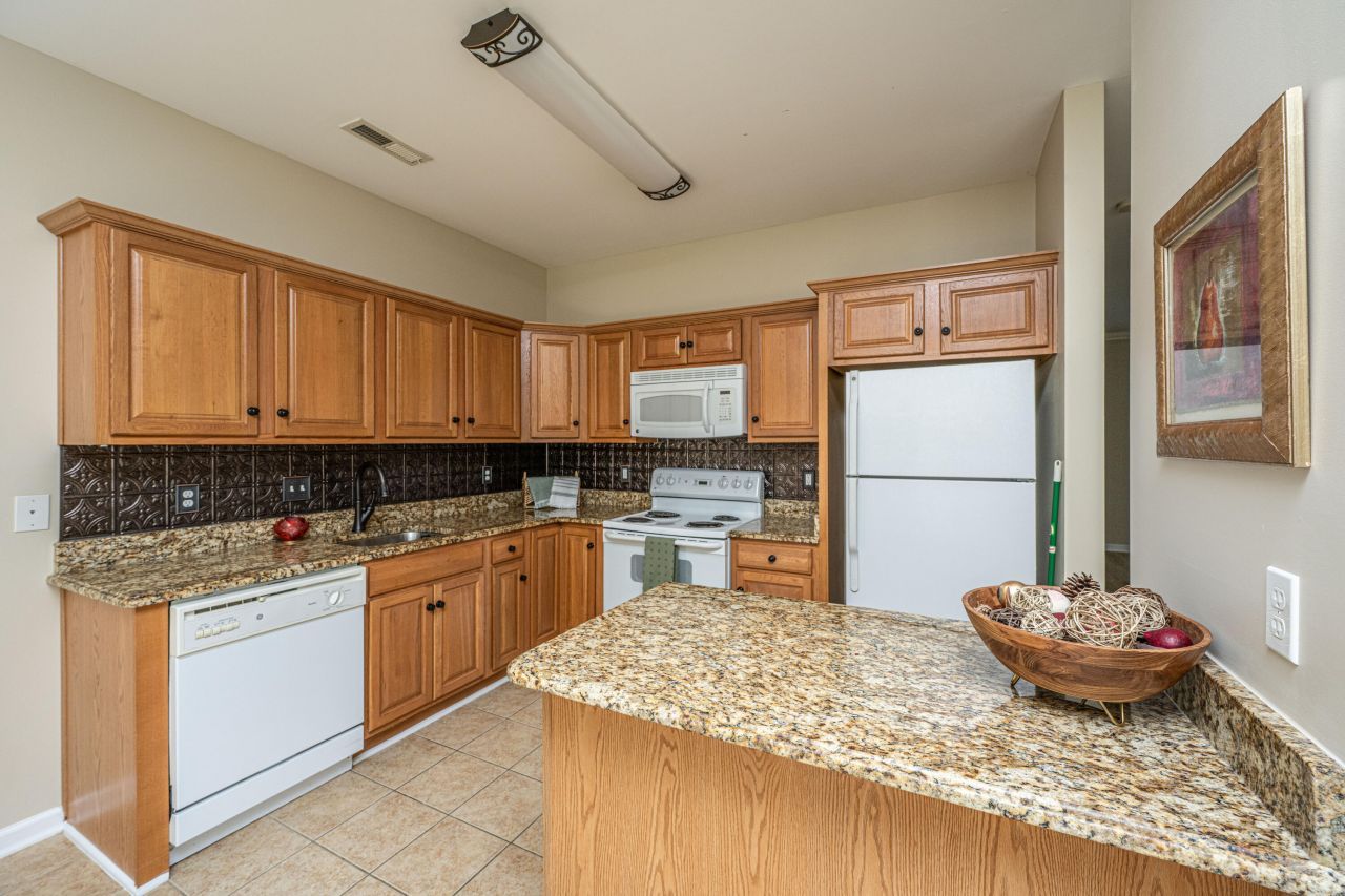 209 Grand Oaks Drive Photo 8