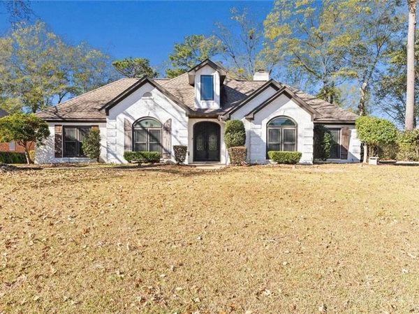 30643 Middlecreek Circle, Spanish Fort, AL 36527
