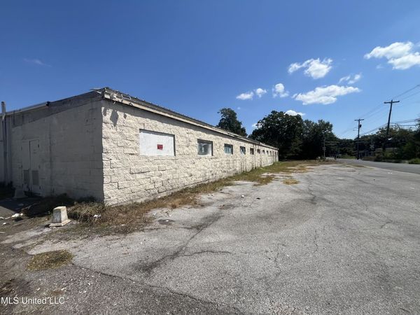 4331 Jackson Avenue, Moss Point, MS 39563