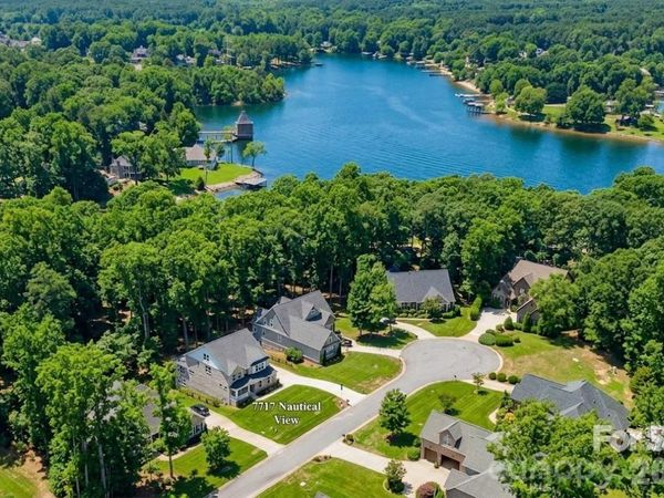 7717 Nautical View Drive, Denver, NC 28037