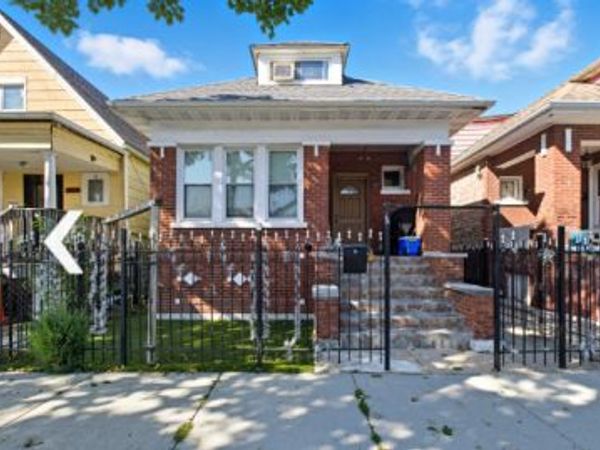 5820 S Washtenaw Avenue, Chicago, IL 60629