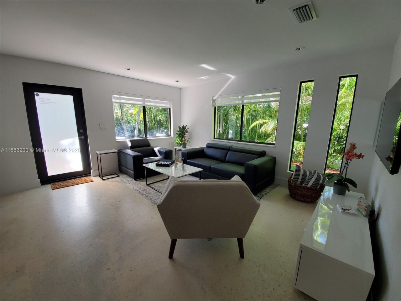 77 NE 43rd St, Unit 77, Miami, FL 33137 Photo